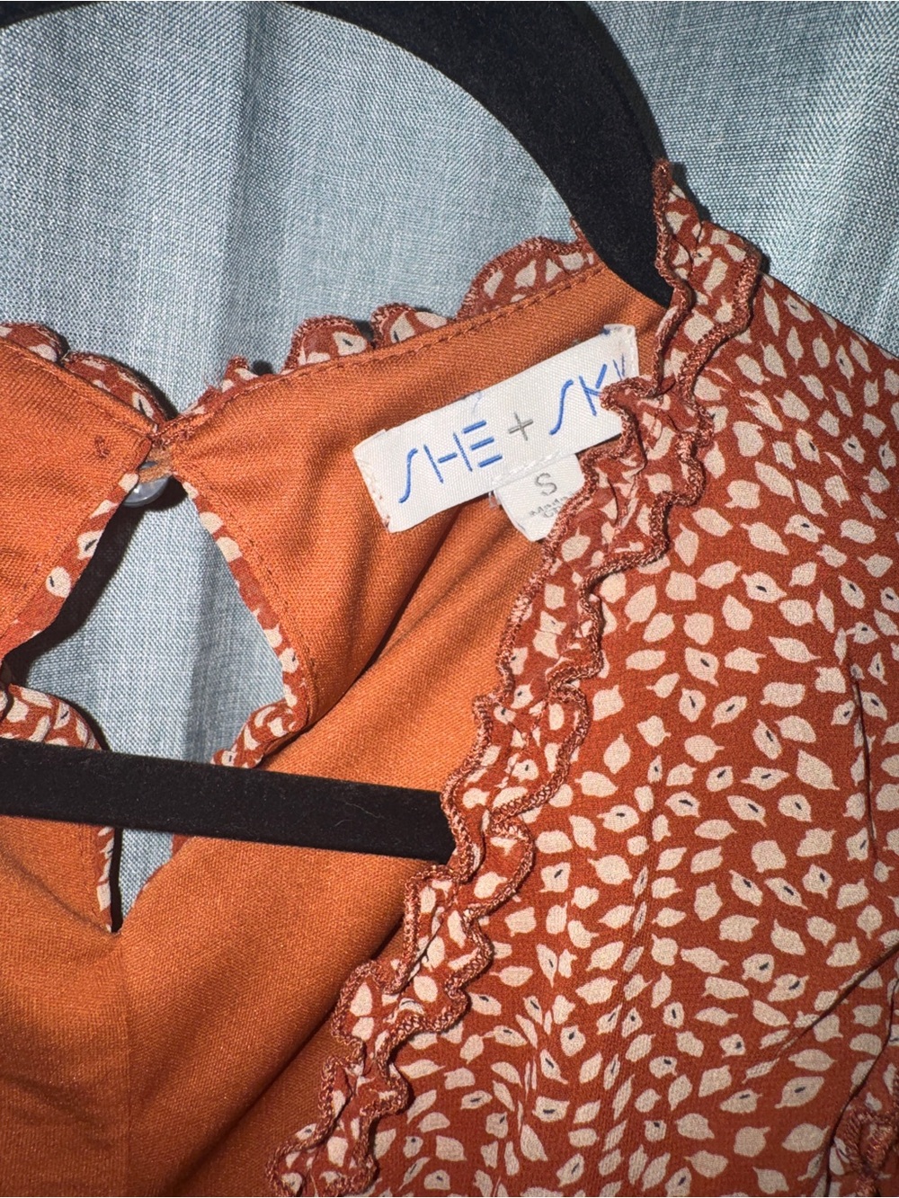 Rust Orange Ruffle V‑Neck Tiered Dress - Picture 2 of 5